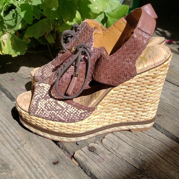 Sam Edelman Tinley Lace-Up Wedge Platforms - Picture 3 of 8